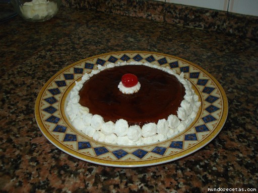 Receta de Flan de galletas con caramelo casero (microondas)