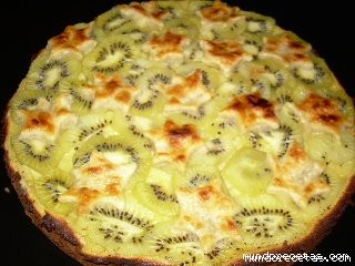 Receta de Tarta a la crema verde ( kiwi )