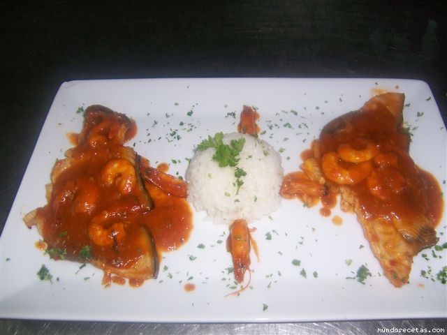 Receta de FILETES DE EMPERADOR CON LANGOSTINOS EN SALSA Receta de FILETES DE EMPERADOR CON LANGOSTINOS EN SALSA