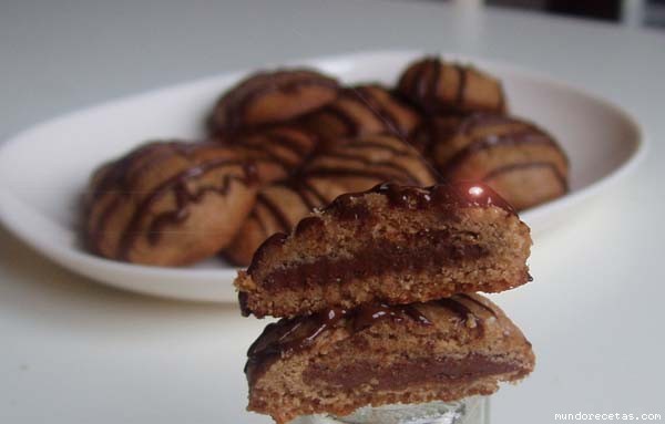 Receta de Pastas rellenas de chocolate Receta de Pastas rellenas de chocolate
