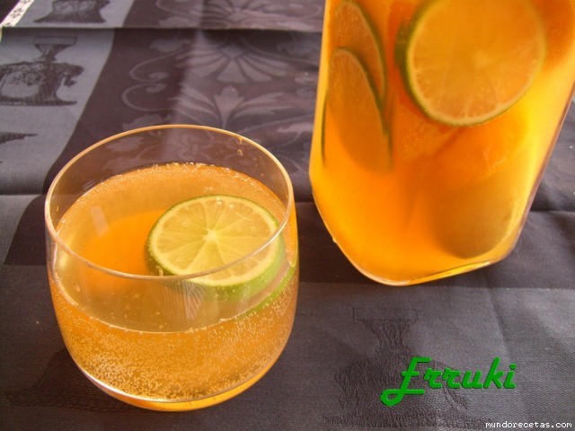 Receta de Sangria blanca de verano Receta de Sangria blanca de verano