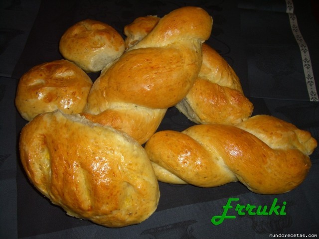 Receta de Panecillos de ajo y perejil Receta de Panecillos de ajo y perejil