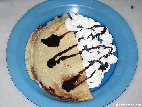 Receta de Creeps con sirope de chocolate y nata
