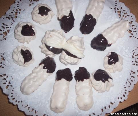 Receta de Suspiros y dedos de merengue con chocolate Receta de Suspiros y dedos de merengue con chocolate