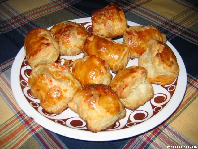 Receta de SALADITOS DE QUESO,CHISTORRA , CHOCOLATE Receta de SALADITOS DE QUESO,CHISTORRA , CHOCOLATE