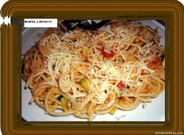 Receta de pasta con salsa italiana(modificada por María) Receta de pasta con salsa italiana(modificada por María)