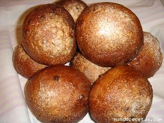 Receta de BOLLOS CHOCOLATEADOS A L AROMA DE NARANJA