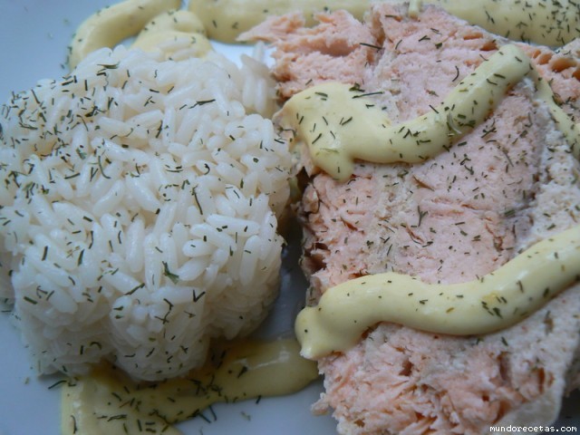 Receta de Salmón relleno de mousse con salsa de mango (Thermomix) Receta de Salmón relleno de mousse con salsa de mango (Thermomix)