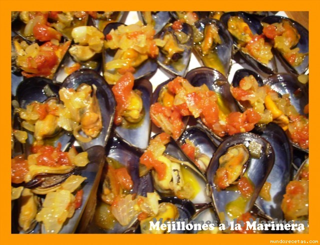 Receta de MEJILLONES A LA MARINERA (sencillo y rico)