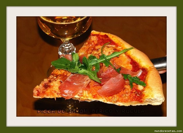 Receta de Pizza con jamón ibérico y rúcula (irelidi) Receta de Pizza con jamón ibérico y rúcula (irelidi)