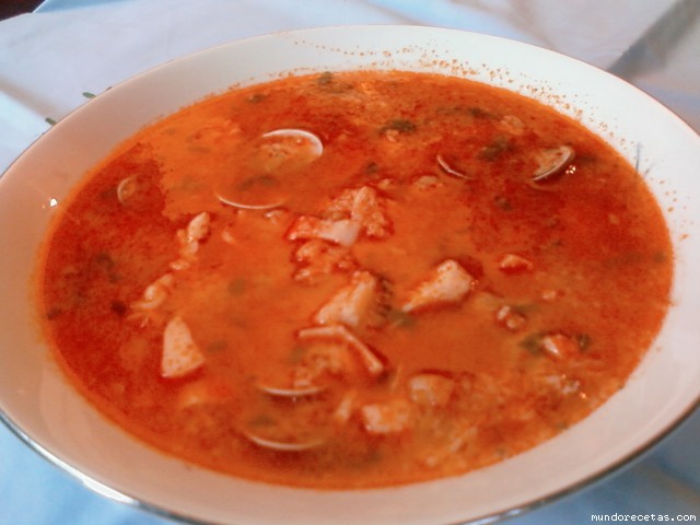 Receta de Sopa de pescado, marisco y sémola Receta de Sopa de pescado, marisco y sémola