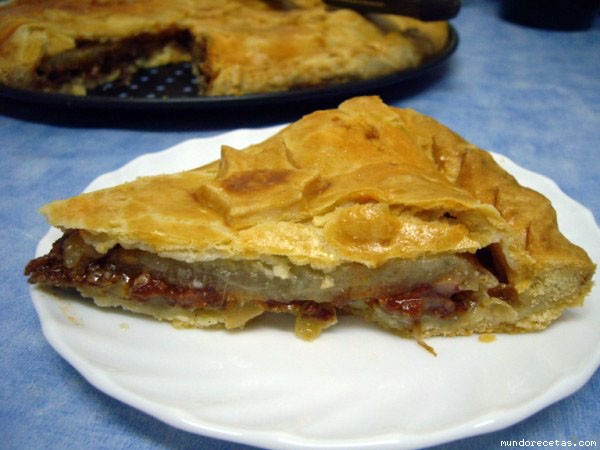 Receta de Empanada de morcilla y pera de Canelona Receta de Empanada de morcilla y pera de Canelona