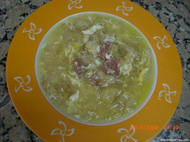 Receta de SOPA DE AJOS Y JAMON ( THERMOMIX ) Receta de SOPA DE AJOS Y JAMON ( THERMOMIX )