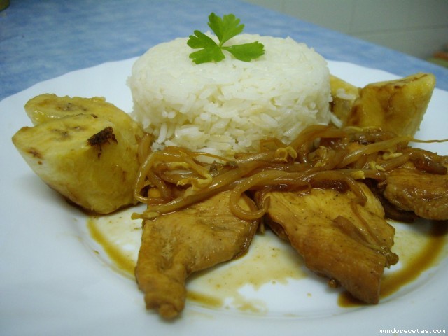 Receta de Salteado de pollo con plátano Receta de Salteado de pollo con plátano
