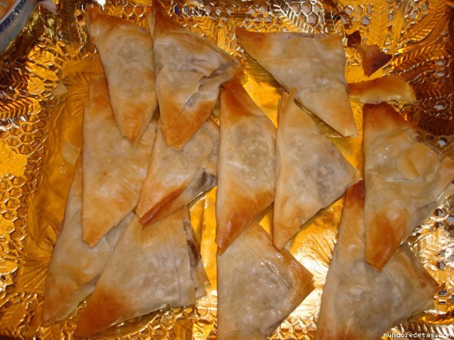 Receta de SAMOSAS DE MORCILLA DE BERENJENA Receta de SAMOSAS DE MORCILLA DE BERENJENA
