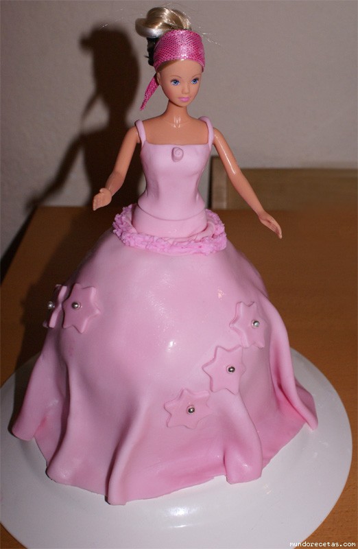 Receta de MUÑECA TARTA FONDANT Receta de MUÑECA TARTA FONDANT
