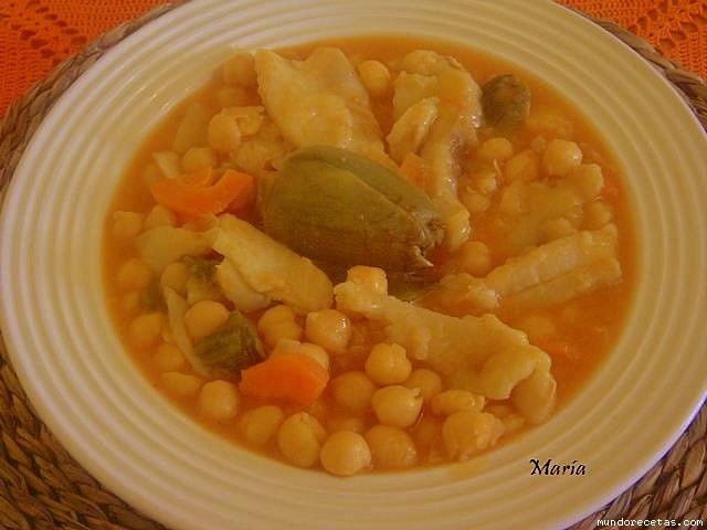 Receta de POTAJE DE GARBANZOS Y BACALAO DE QUEBUENO Receta de POTAJE DE GARBANZOS Y BACALAO DE QUEBUENO