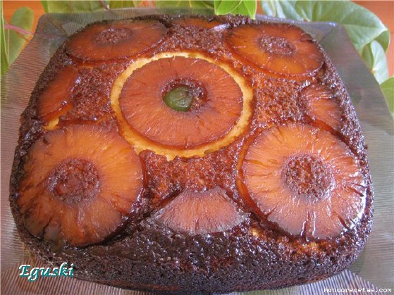 Receta de Bizcocho con yogur de pia (Thermomix & Tradicional)