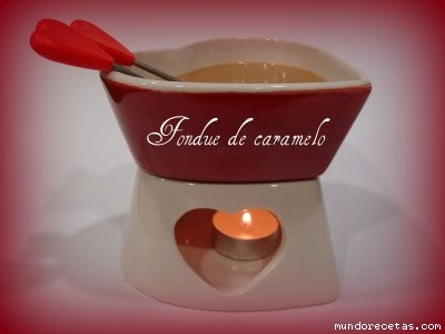 Receta de Fondue de caramelo Receta de Fondue de caramelo