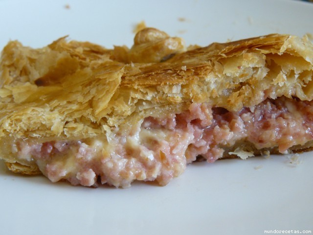 Receta de Pastel salado de bacon , quesos y bechamel