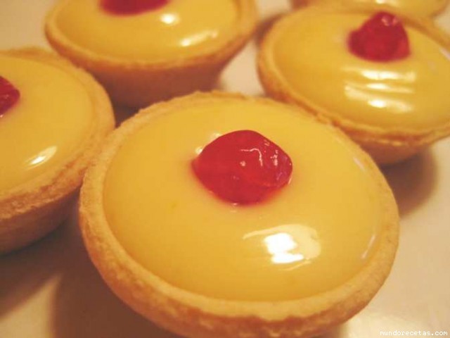 Receta de TARTALETAS DE LEMON CURD Y QUESO CREMOSO Receta de TARTALETAS DE LEMON CURD Y QUESO CREMOSO