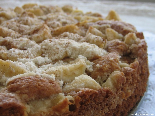 Receta de Bizcocho de manzanas, nata y canela