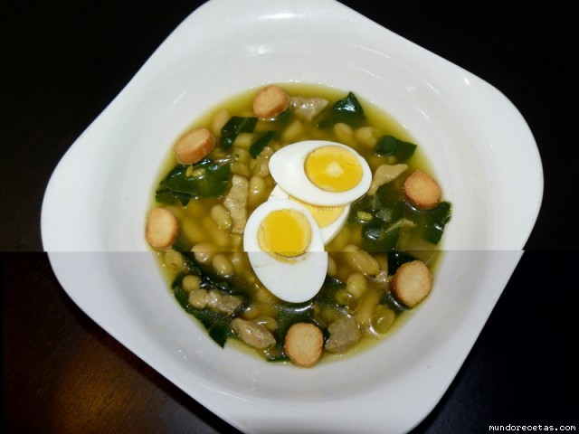 Receta de Potaje de alubias, arroz y acelgas Receta de Potaje de alubias, arroz y acelgas