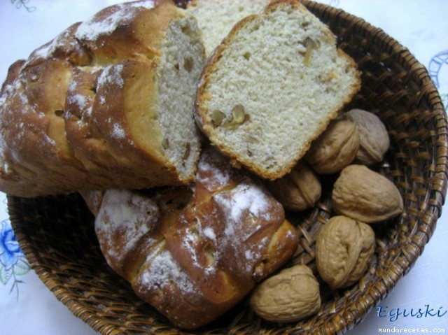 Receta de Pan de roquefort y nueces (Thermomix) Receta de Pan de roquefort y nueces (Thermomix)