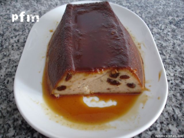 Receta de Puding de Pan de Hogaza y Pasa al Kirsch Receta de Puding de Pan de Hogaza y Pasa al Kirsch