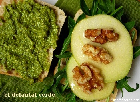Receta de Bocadillo de manzana y pesto Receta de Bocadillo de manzana y pesto