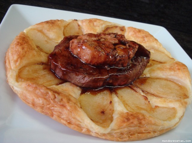 Receta de SOLOMILLO CON FOIE-GRAS Y HOJALDRE A LA PERA BAÑADO CON REDUCCION DE PEDRO XIMENEZ Receta de SOLOMILLO CON FOIE-GRAS Y HOJALDRE A LA PERA BAÑADO CON REDUCCION DE PEDRO XIMENEZ