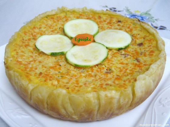 Receta de Quiche de calabacín, zanahoria y jamón serrano ( FussionCook) Receta de Quiche de calabacín, zanahoria y jamón serrano ( FussionCook)
