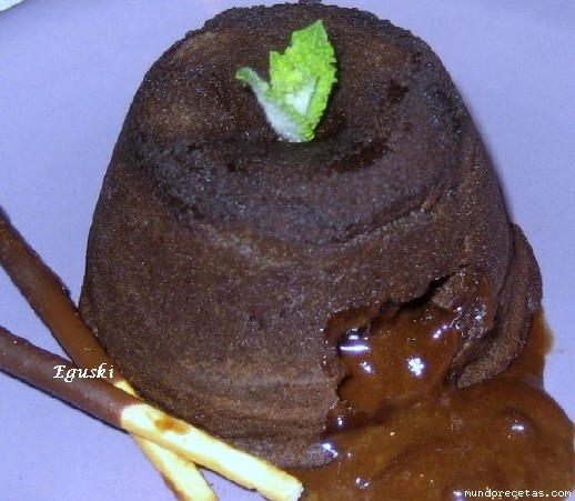 Receta de Coulant de chocolate con trufa Receta de Coulant de chocolate con trufa