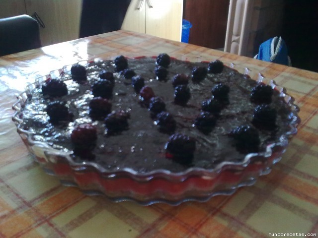 Receta de tarta de queso con mermelada de moras Receta de tarta de queso con mermelada de moras