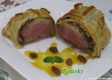Receta de Solomillo con manzana y pasas en hojaldre Receta de Solomillo con manzana y pasas en hojaldre