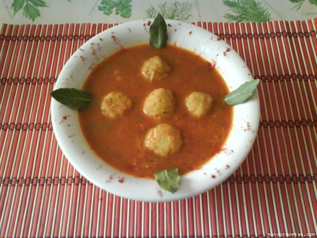 Receta de SOPA DE ALBONDIGUILLAS DE MERLUZA Receta de SOPA DE ALBONDIGUILLAS DE MERLUZA