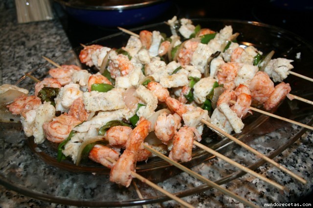 Receta de Brochetas marineras
