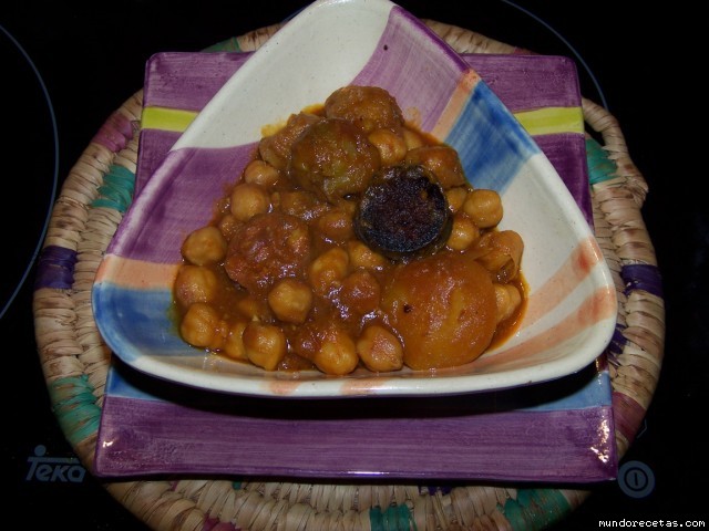 Receta de Potaje de garbanzos y coles de bruselas (Thermomix) Receta de Potaje de garbanzos y coles de bruselas (Thermomix)