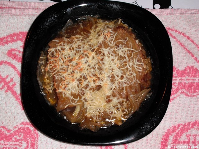Receta de Sopa de Cebolla Gratinada Receta de Sopa de Cebolla Gratinada