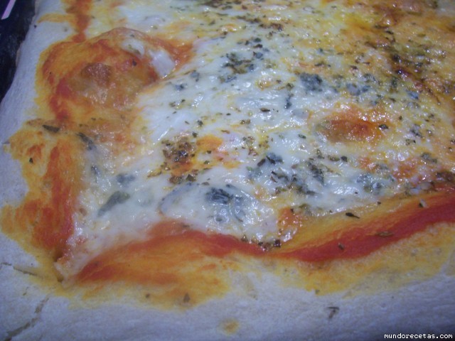 Receta de Pizza a los cuatro quesos Receta de Pizza a los cuatro quesos