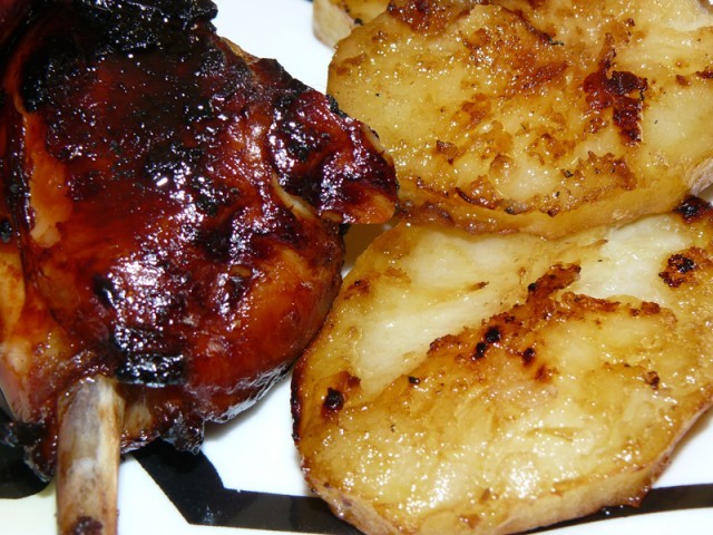 Receta de Pollo barbacoa con patatas al horno Receta de Pollo barbacoa con patatas al horno
