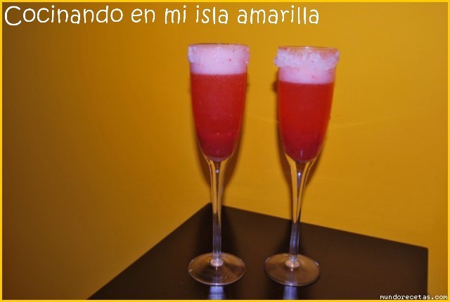 Receta de Champagne de fresas (paso a paso) Receta de Champagne de fresas (paso a paso)