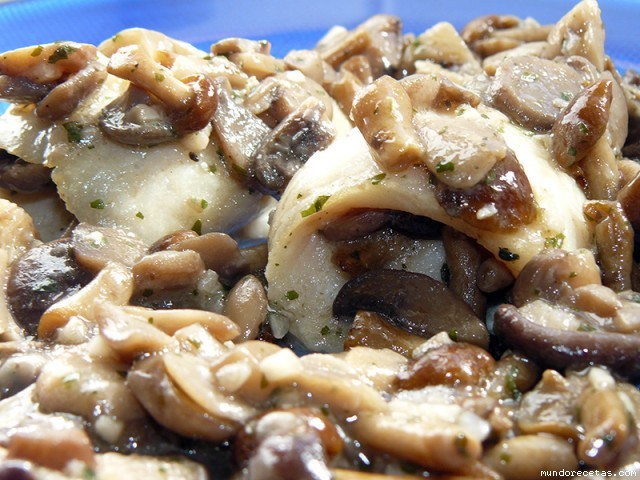 Receta de Rolitos de merluza y setas Receta de Rolitos de merluza y setas
