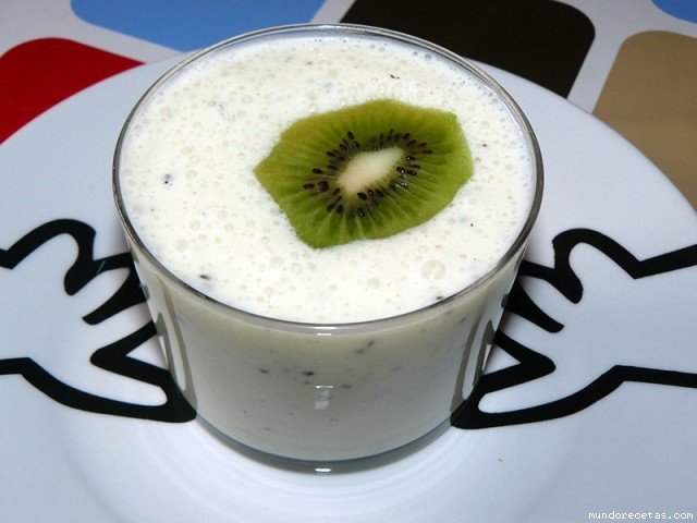 Receta de semifrio de kiwi en vasos Receta de semifrio de kiwi en vasos