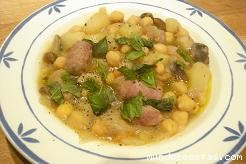 Receta de Patatas, garbanzos y longanizas (Italia) Receta de Patatas, garbanzos y longanizas (Italia)