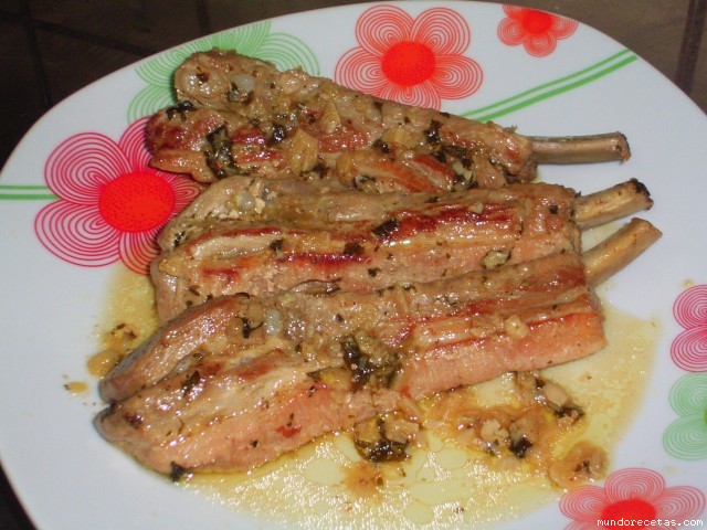 Receta de Costillas de cerco en salsa verde y cerveza en GMD