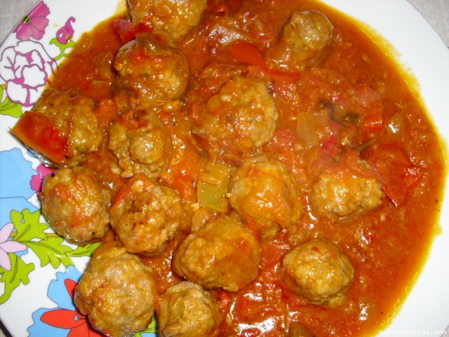 Receta de ALBONDIGAS CON TOMATE A MI MANERA Receta de ALBONDIGAS CON TOMATE A MI MANERA