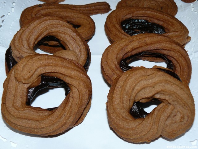 Receta de Rosquillas de cchocolate rellenas