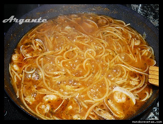 Receta de Espaghettis con almejas Receta de Espaghettis con almejas