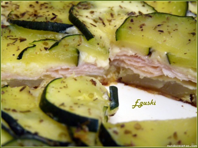 Receta de Pastel de patata y calabacín (FussionCook) Receta de Pastel de patata y calabacín (FussionCook)